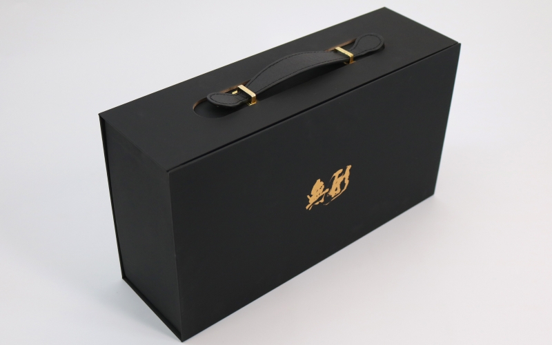 黑卡纸手提礼盒